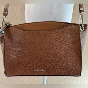 👜 Calvin Klein Pebbled Leather Crossbody Bag – Cognac Brown